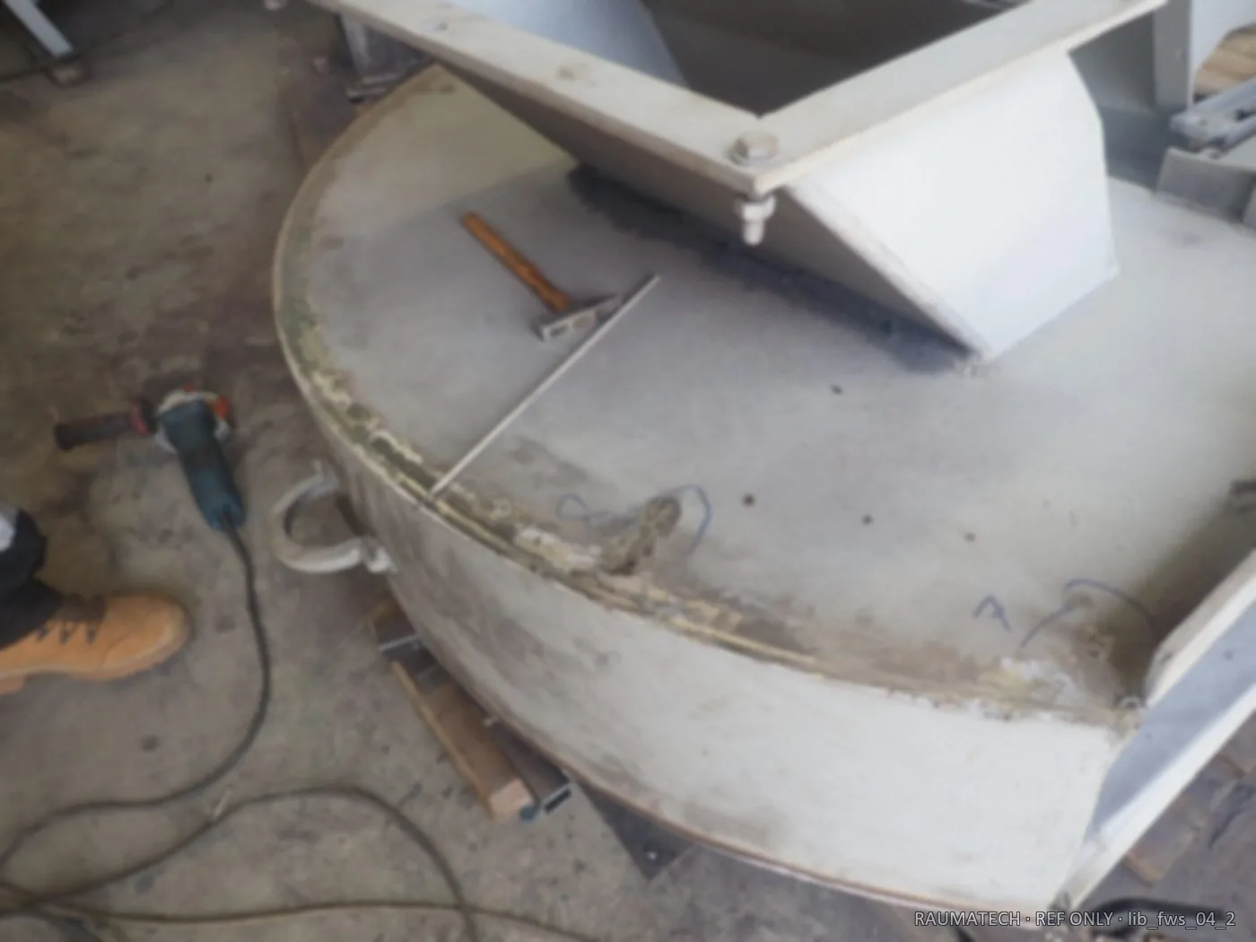 Bottom hood / discharge weld repair