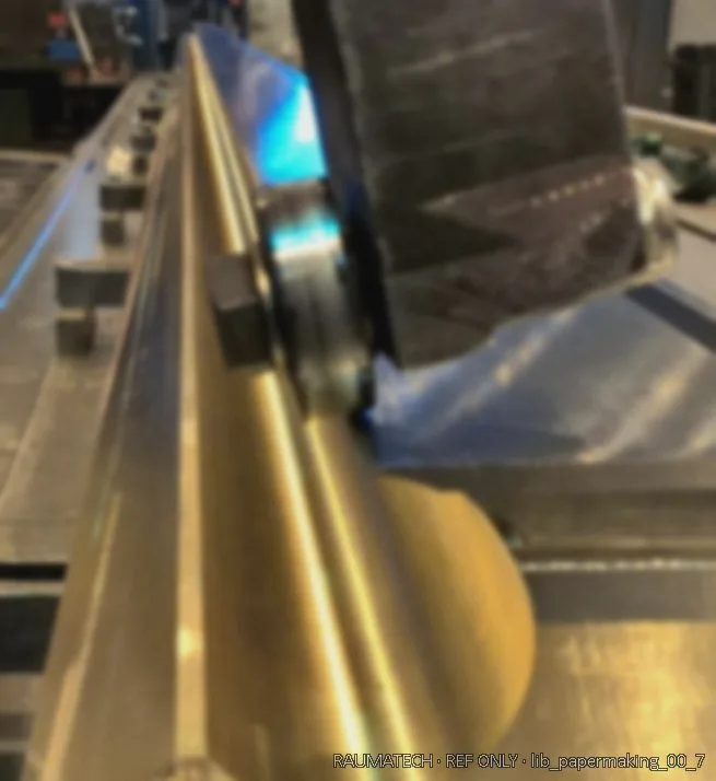 Roll surface and jet face