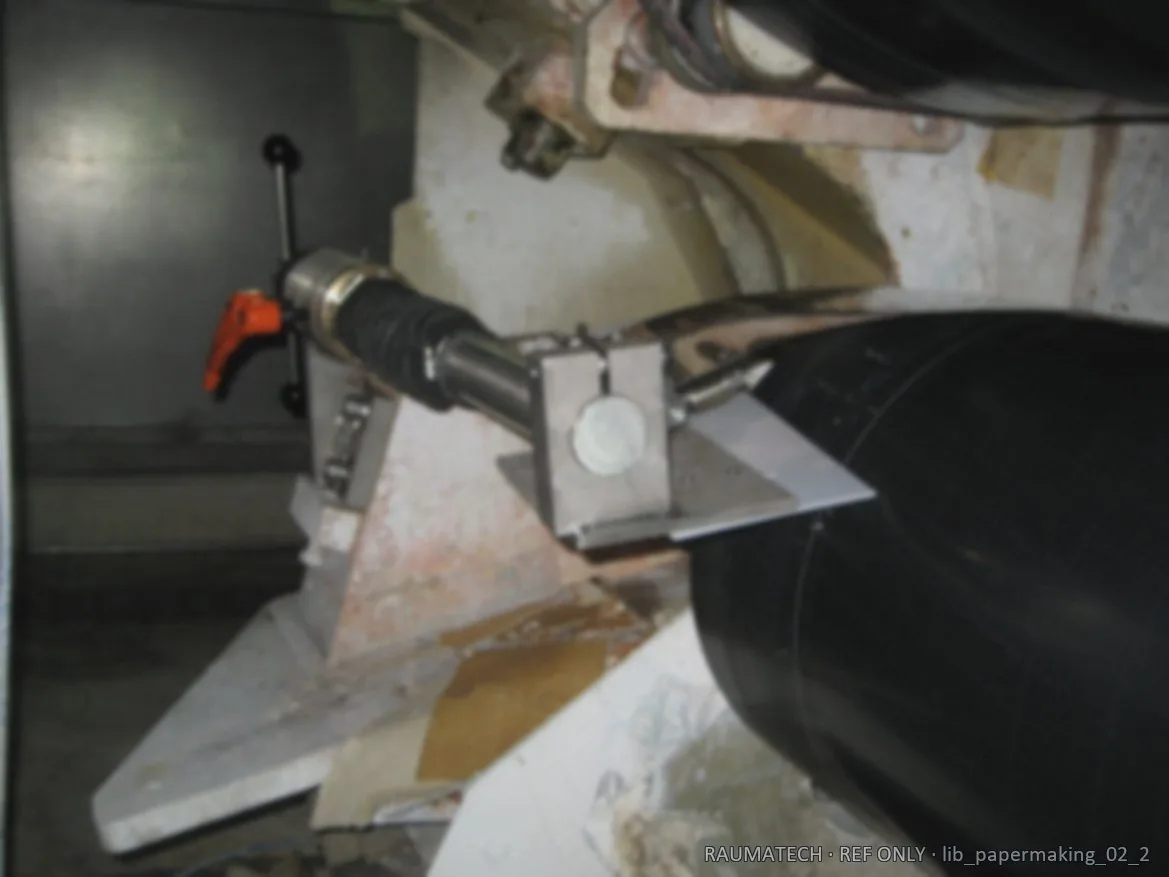 Doctor blade holder assembly